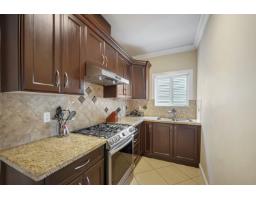 5528 189a Street, Surrey, BC V3S6X1 Photo 9