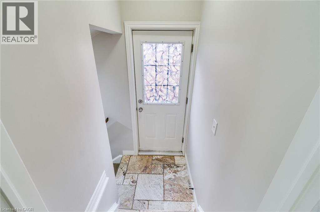56 SMITH'S CREEK Drive - 32