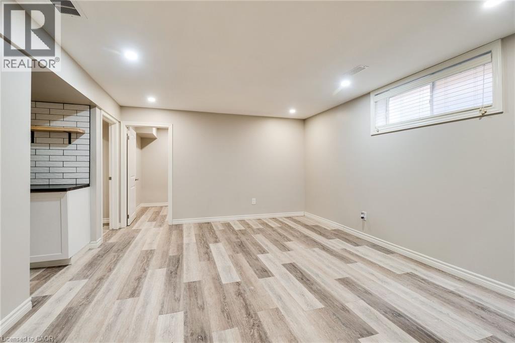 56 SMITH'S CREEK Drive - 34