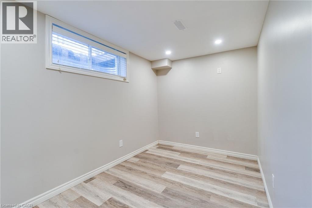56 SMITH'S CREEK Drive - 38
