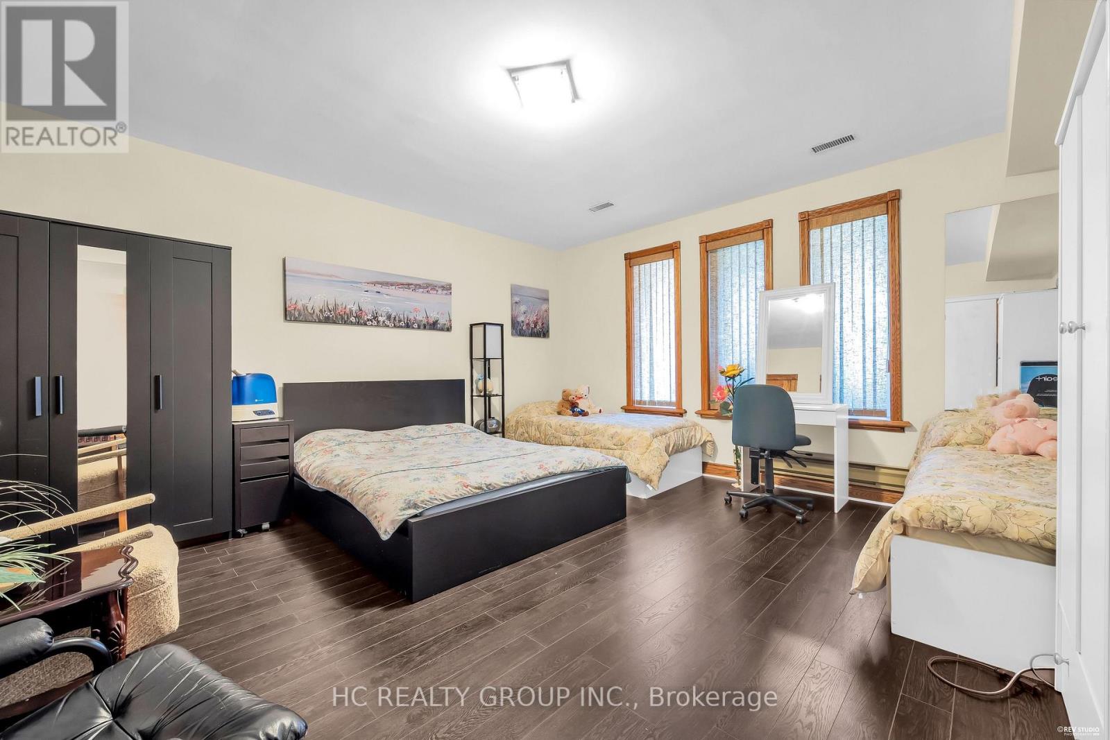 9 FORSON COURT - 43