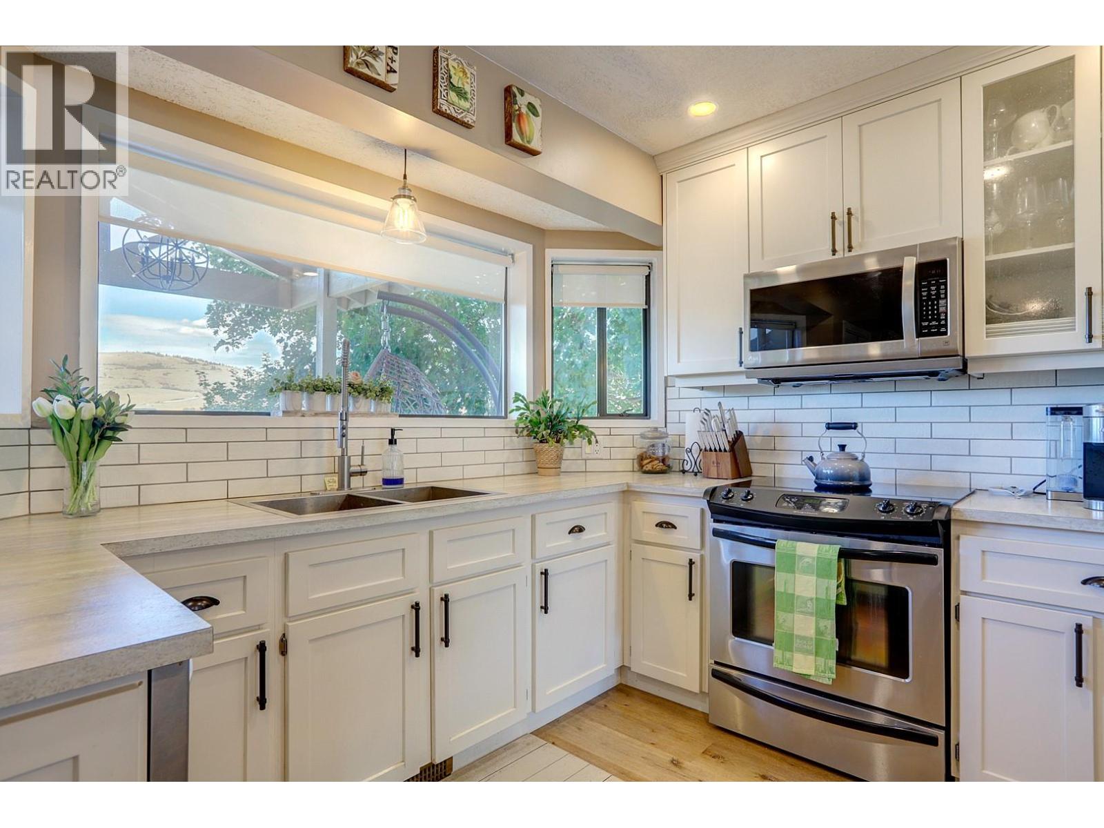 3730 Commonage Place, Vernon