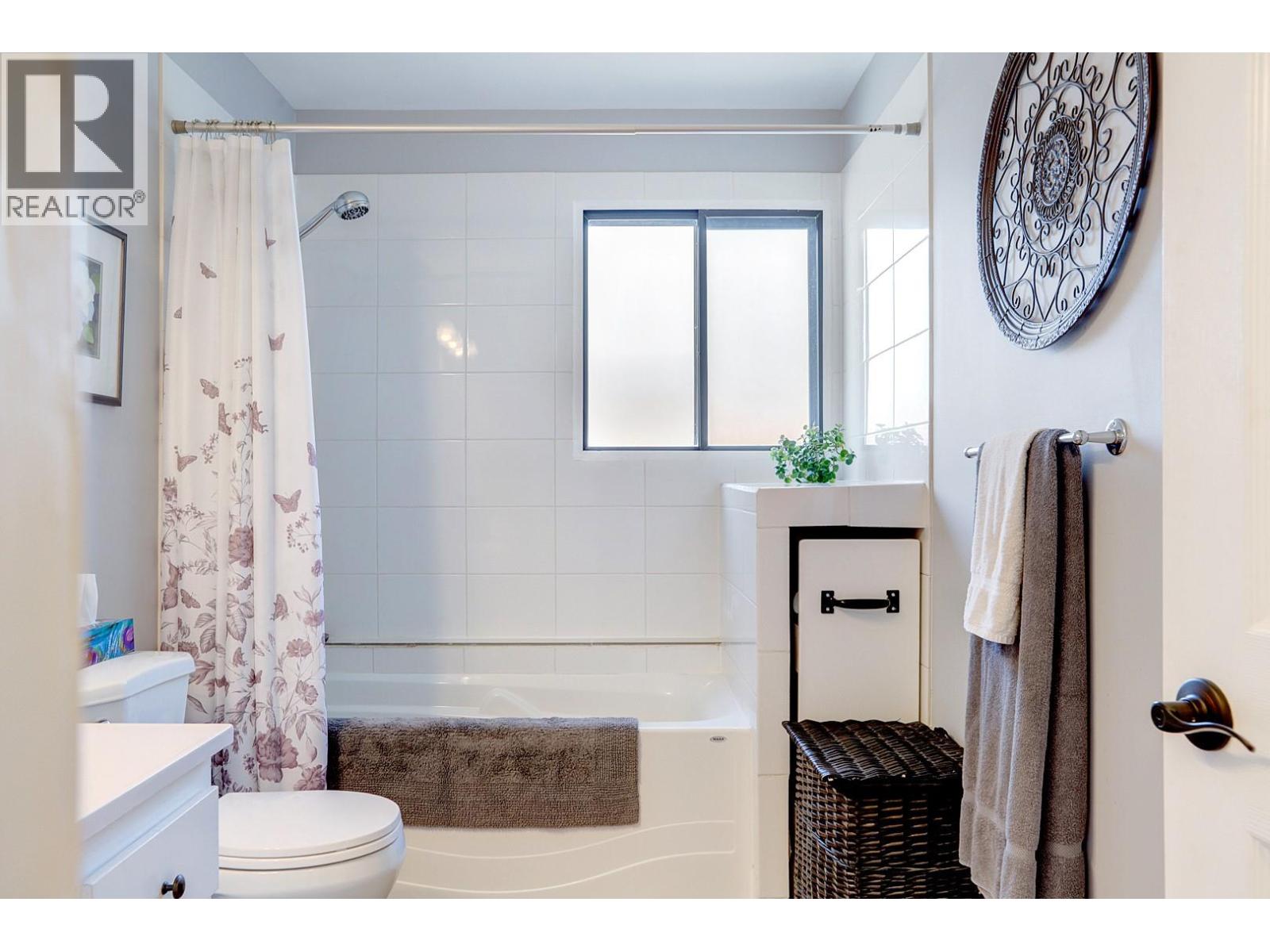 3730 Commonage Place, Vernon
