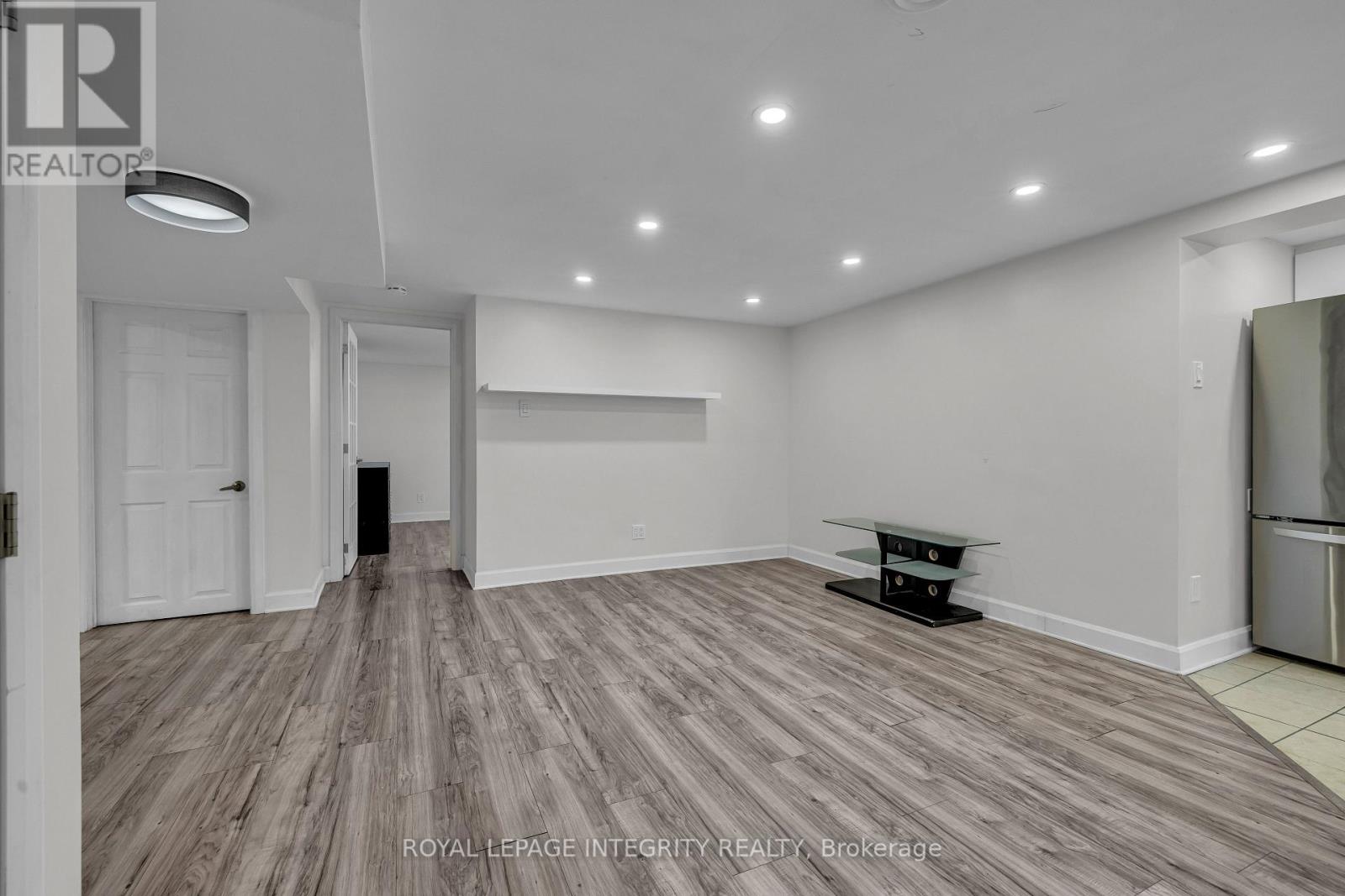 3 Bed, 1 Bath House for Rent in Ottawa – 924 REX AVENUE, Ottawa – MLS# X13568280 - Image 14