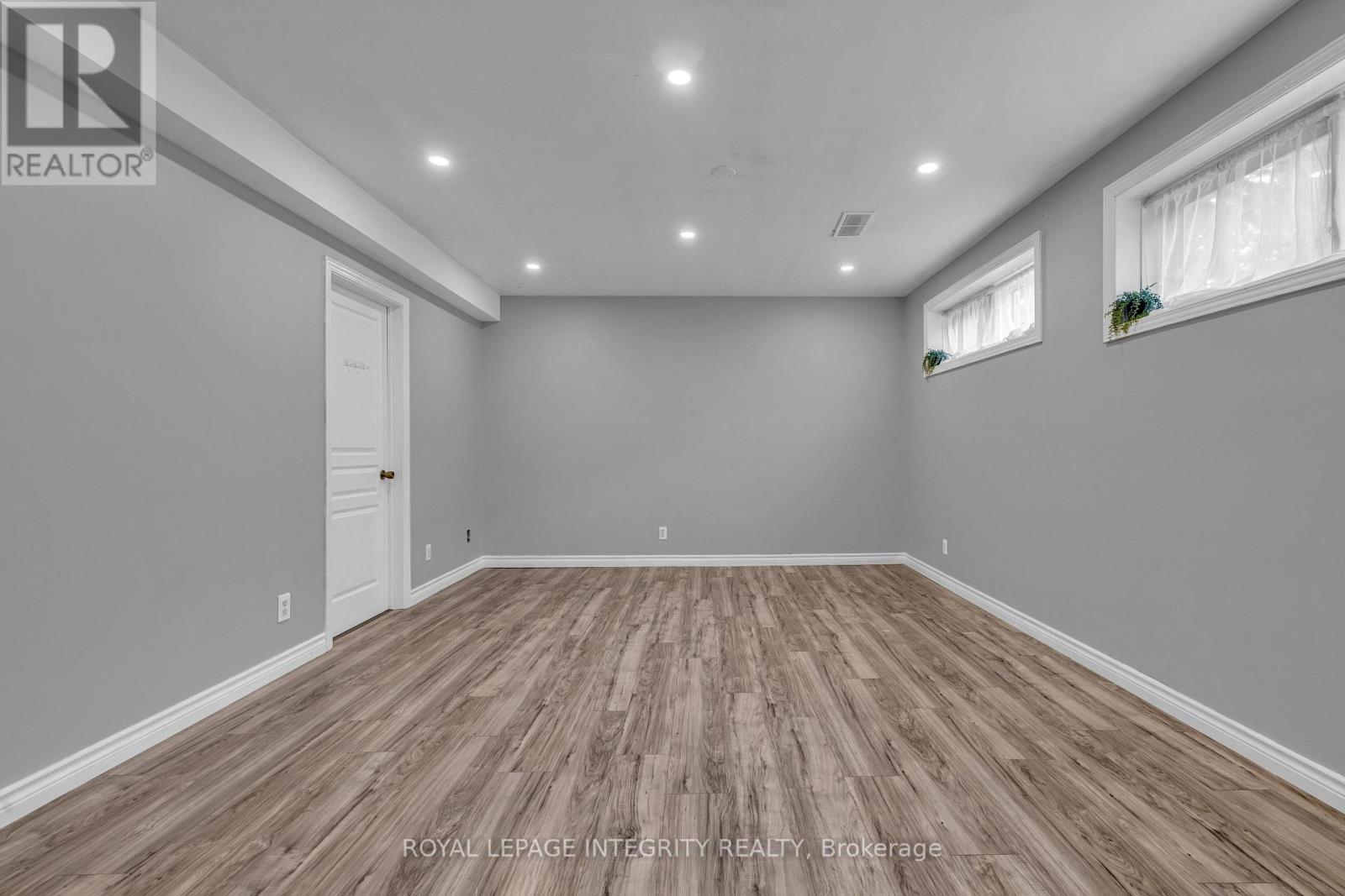 3 Bed, 1 Bath House for Rent in Ottawa – 924 REX AVENUE, Ottawa – MLS# X13568280 - Image 27