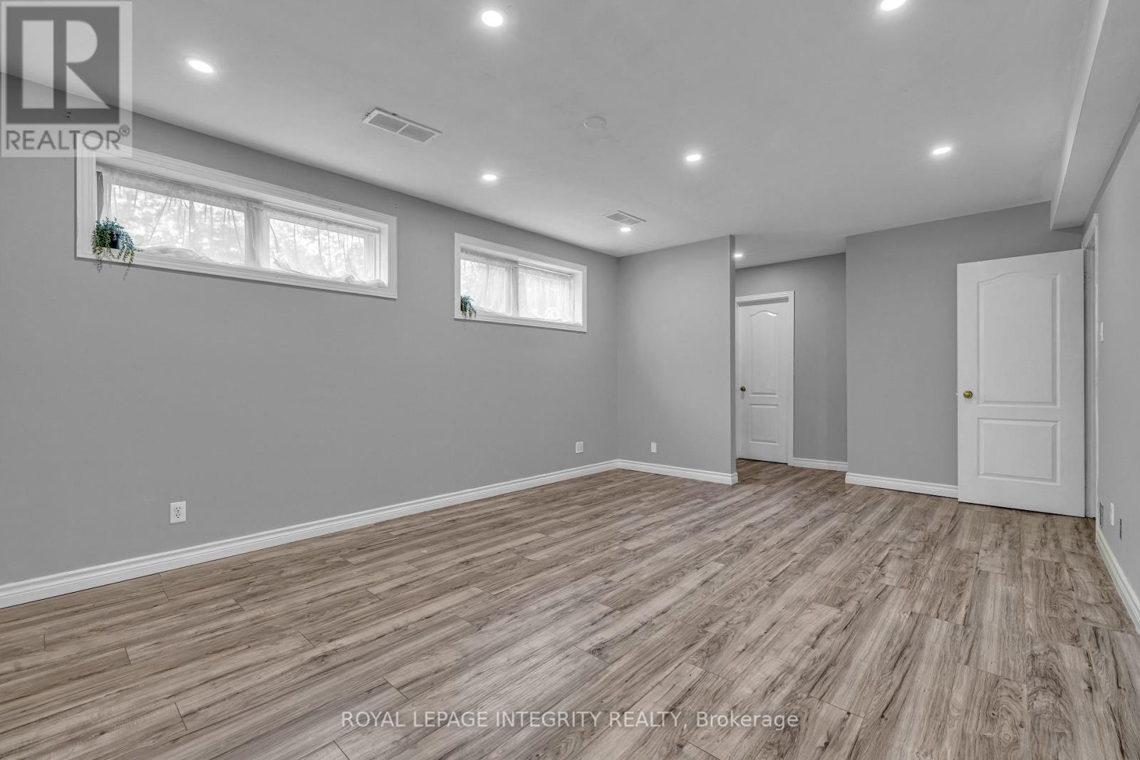 3 Bed, 1 Bath House for Rent in Ottawa – 924 REX AVENUE, Ottawa – MLS# X13568280 - Image 25
