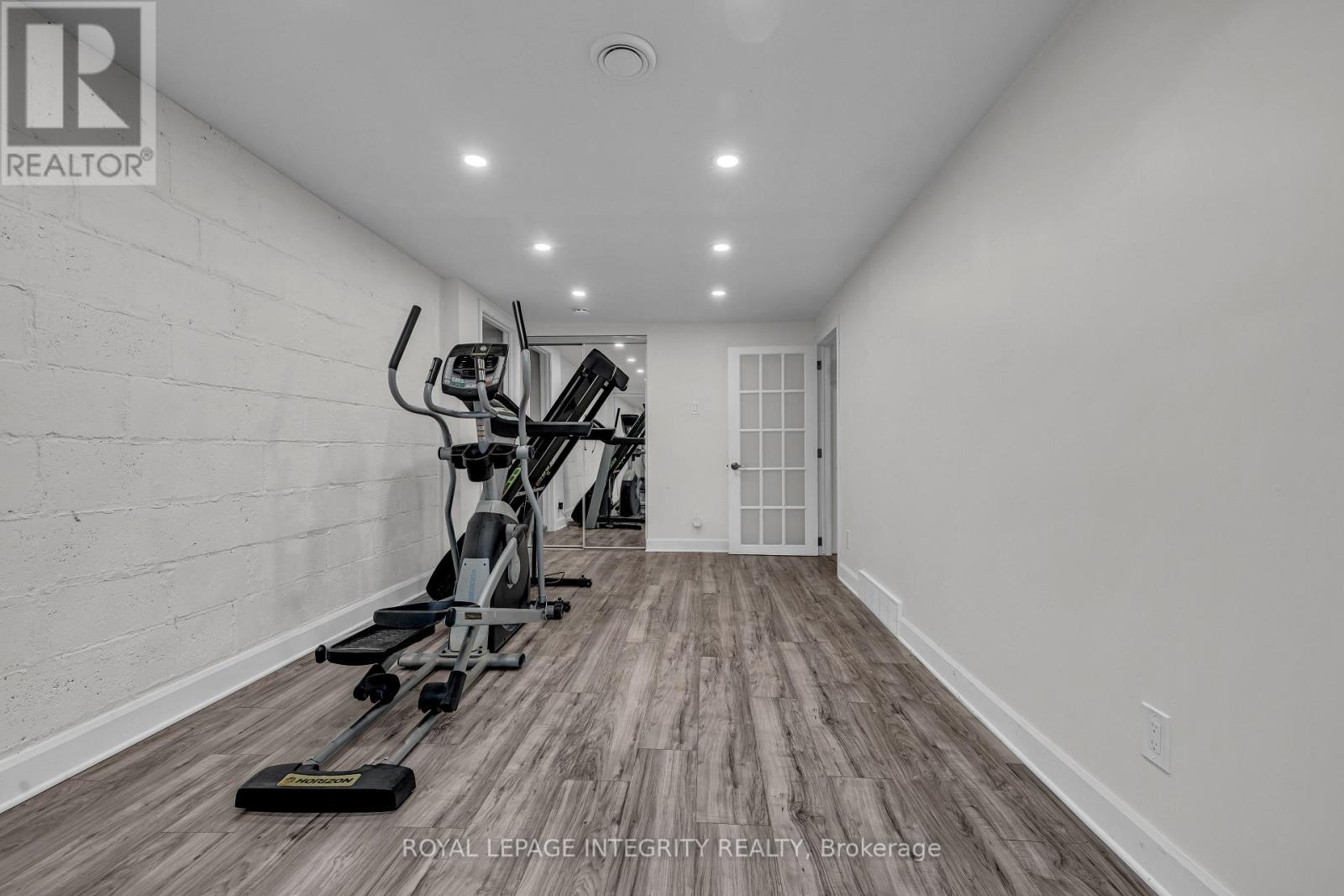 3 Bed, 1 Bath House for Rent in Ottawa – 924 REX AVENUE, Ottawa – MLS# X13568280 - Image 20