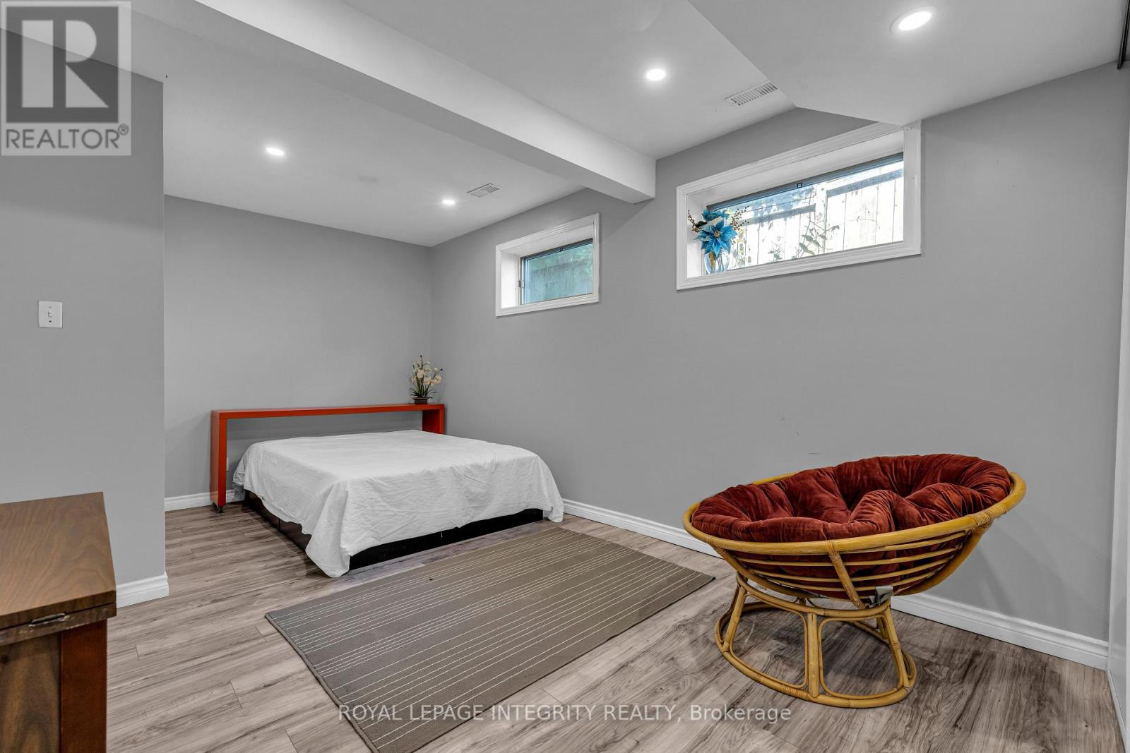 3 Bed, 1 Bath House for Rent in Ottawa – 924 REX AVENUE, Ottawa – MLS# X13568280 - Image 22
