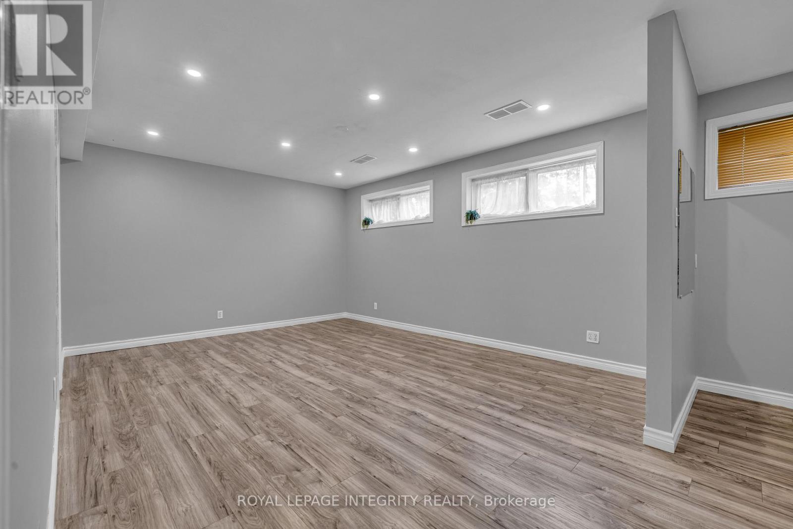 3 Bed, 1 Bath House for Rent in Ottawa – 924 REX AVENUE, Ottawa – MLS# X13568280 - Image 24