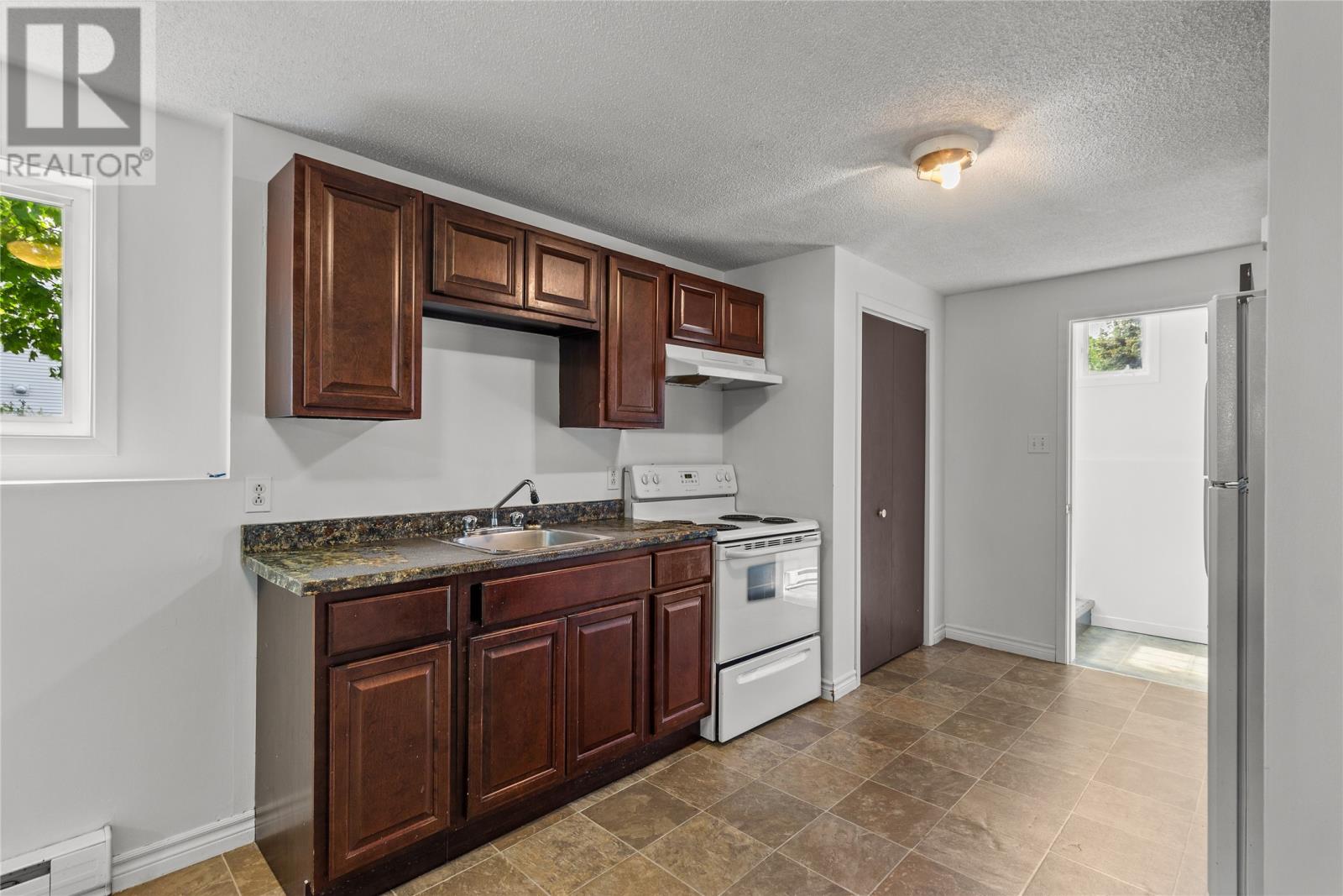 32 Penney Crescent - 23