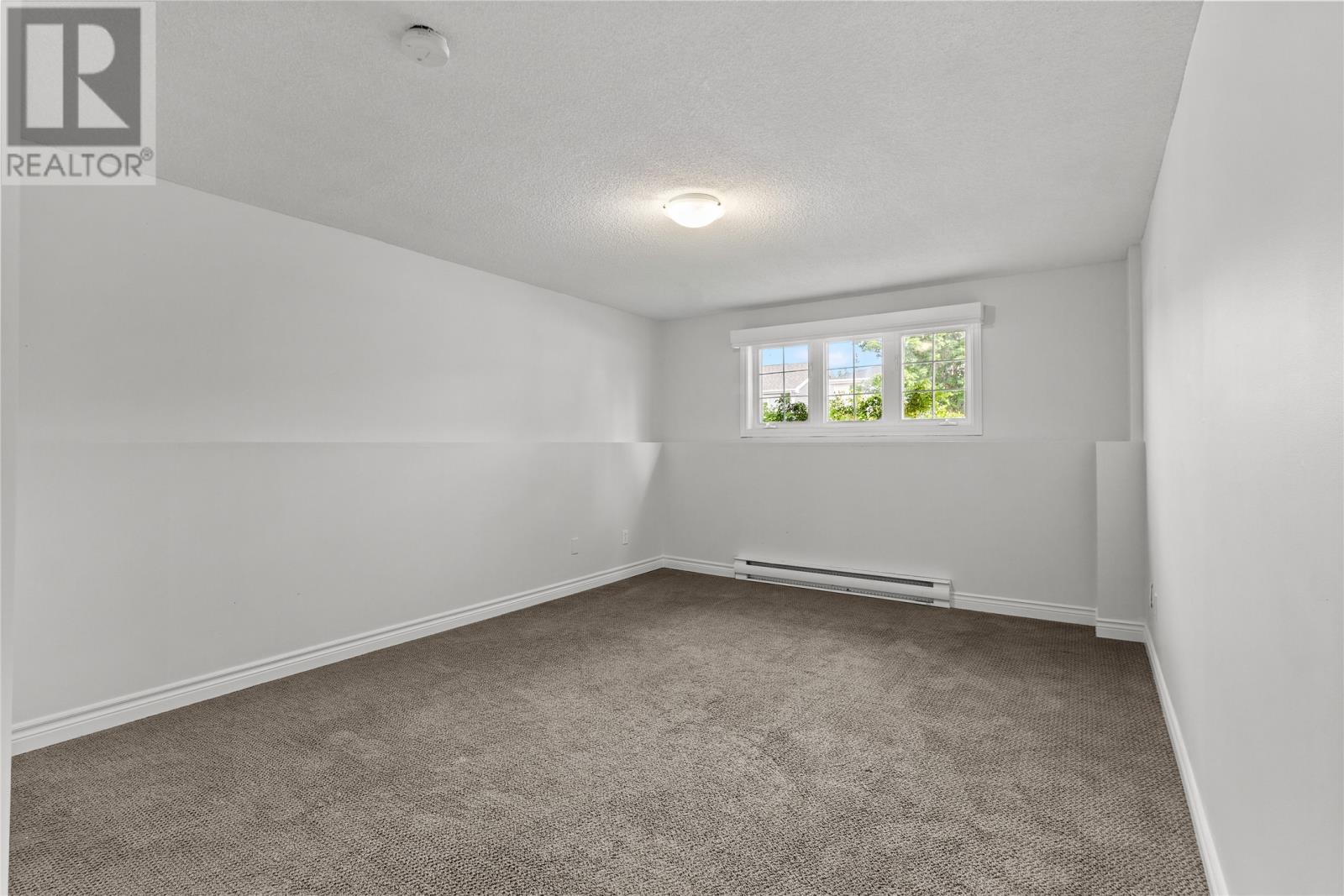 32 Penney Crescent - 21