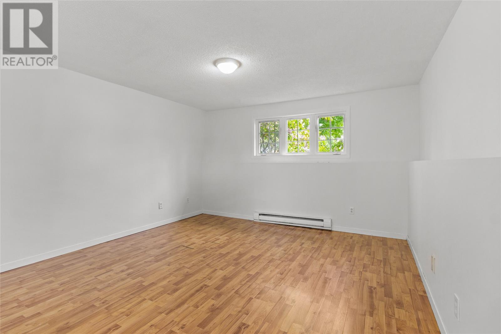 32 Penney Crescent - 26