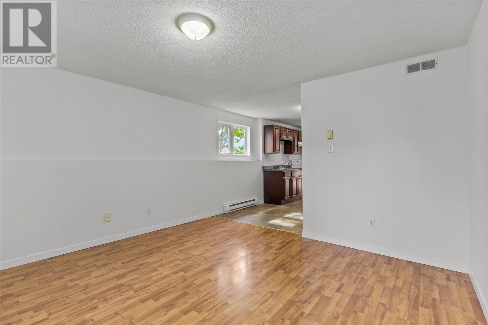32 Penney Crescent - 27