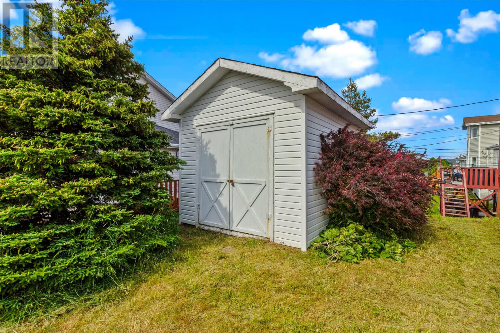 32 Penney Crescent - 34