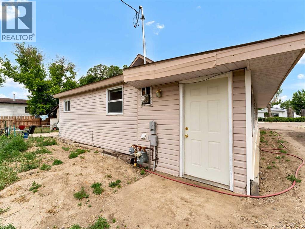 309 1 Street NW - 28