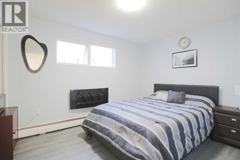 771 Dundas Street - 22