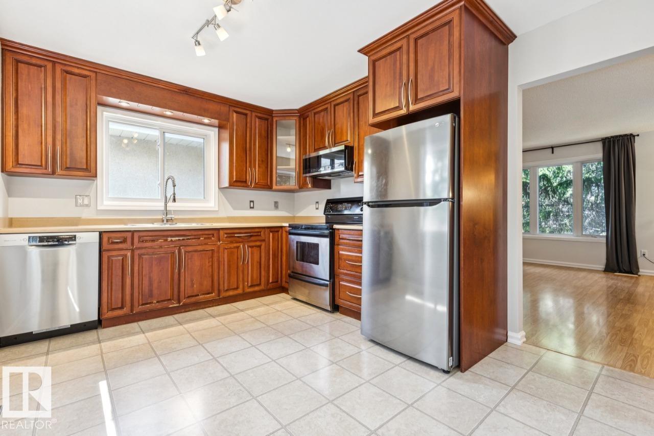4649 16A AV NW - 6