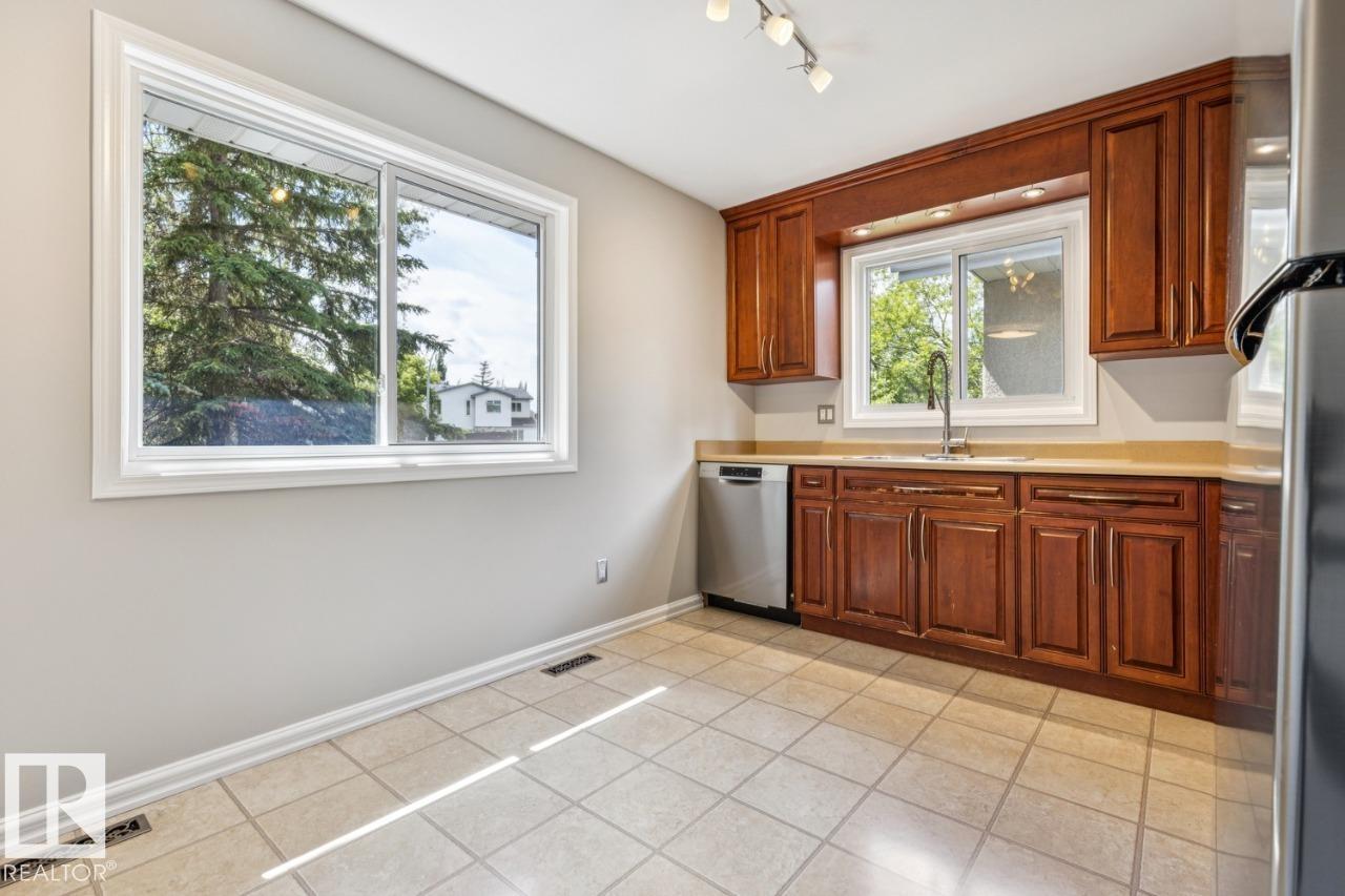 4649 16A AV NW - 7