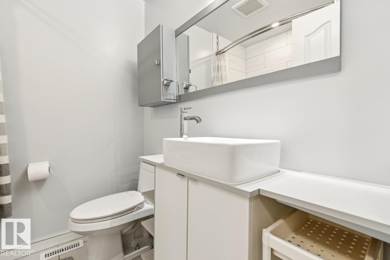 4649 16A AV NW - 9