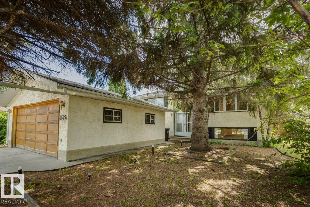 4649 16A AV NW - 2