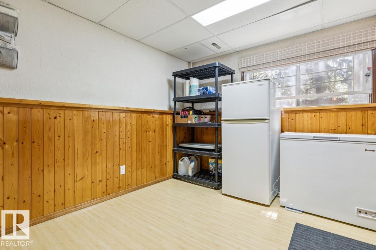 4649 16A AV NW - 18