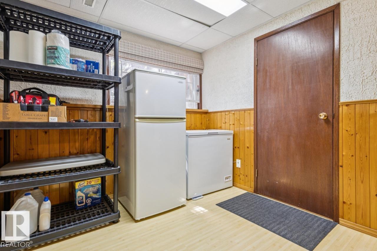 4649 16A AV NW - 19