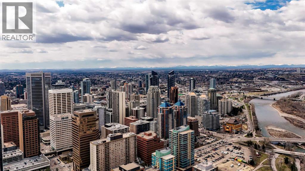 #2402 910 5 Avenue SW - 34