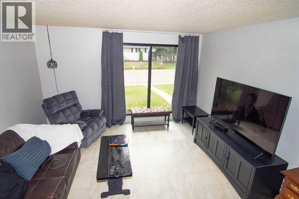 5502 Temple Road NE - 11