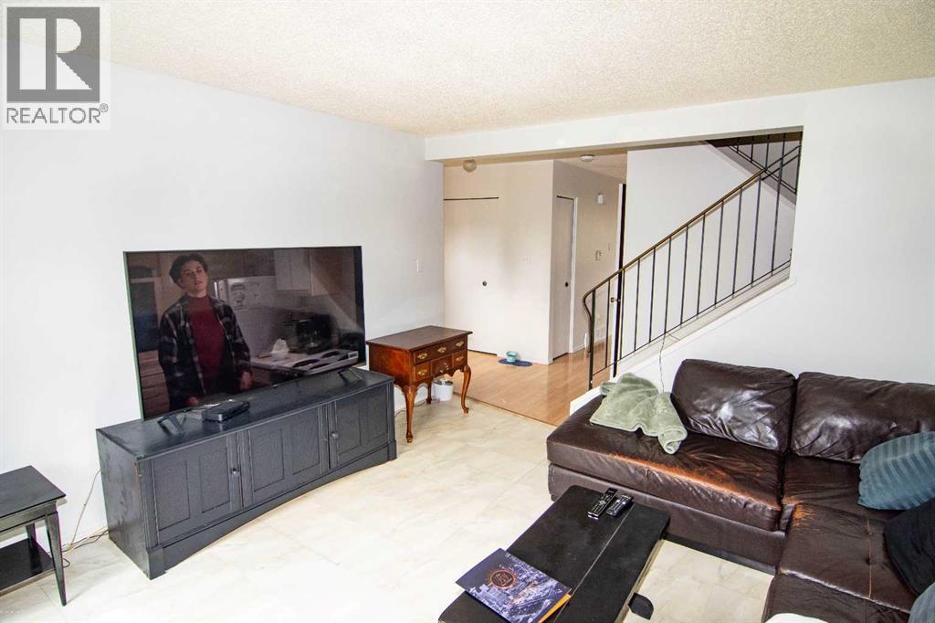 5502 Temple Road NE - 8