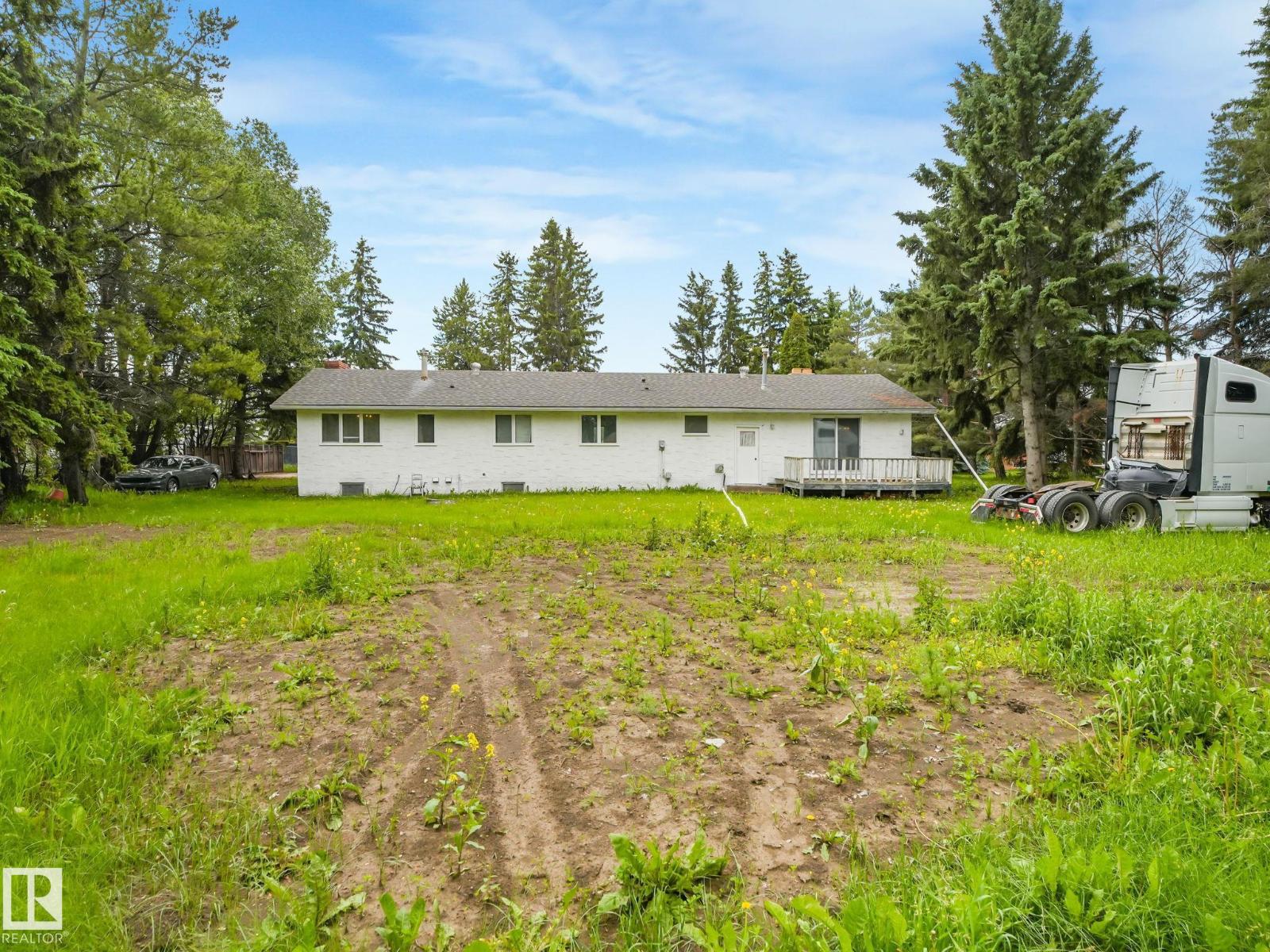 10912 5 AV SW SW - 8