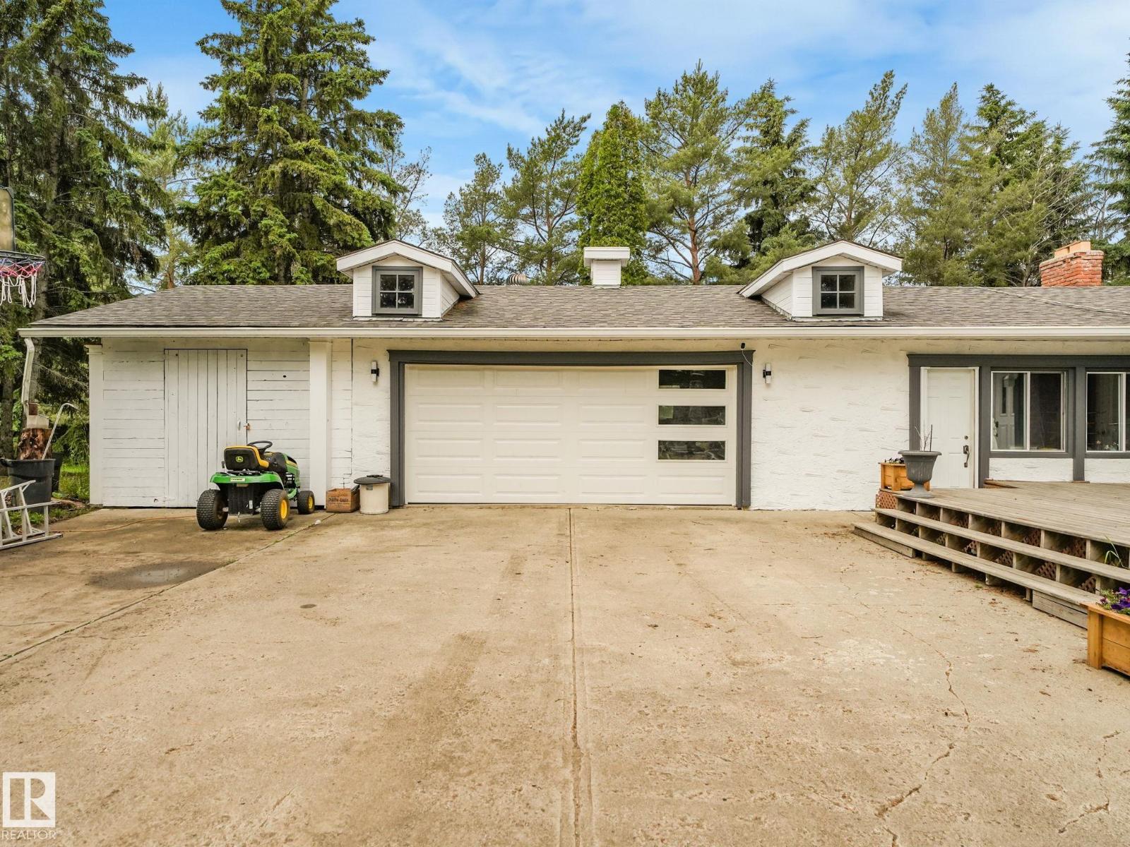 10912 5 AV SW SW - 4