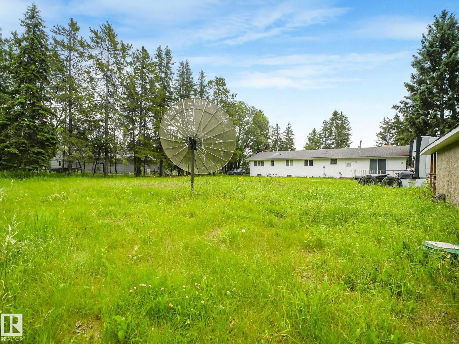 10912 5 AV SW SW - 9
