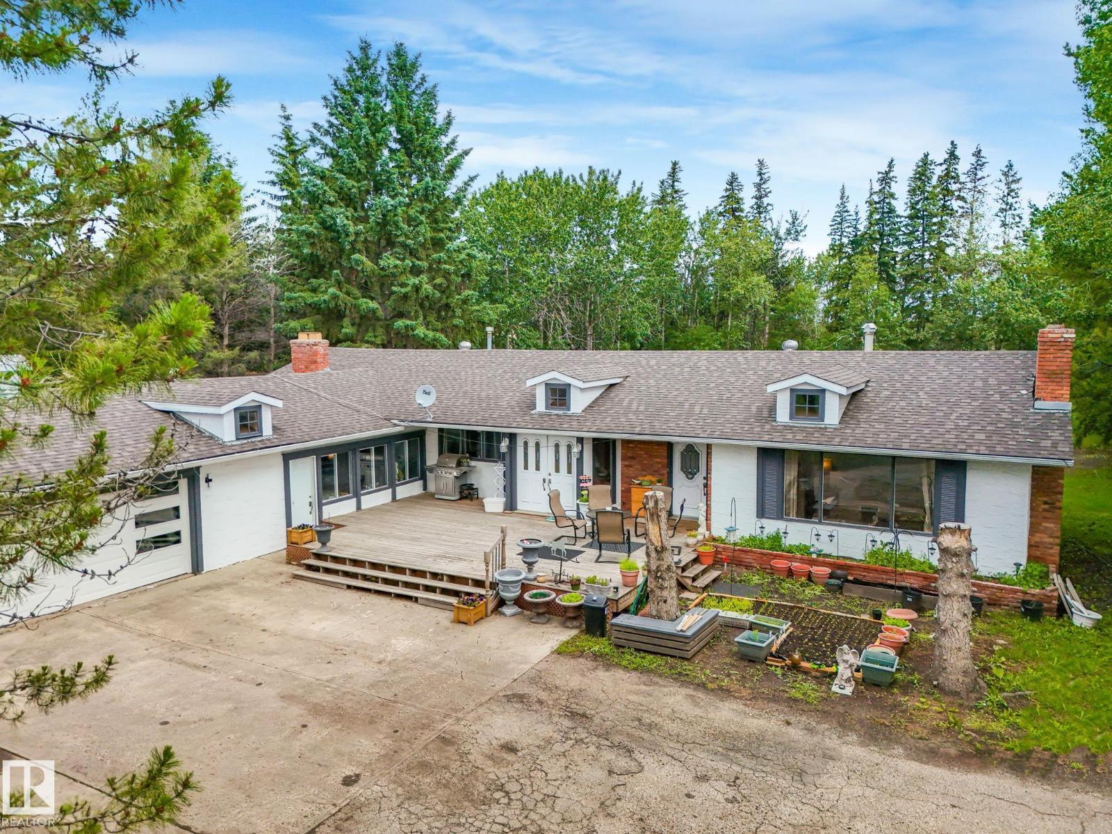 10912 5 AV SW SW - 15