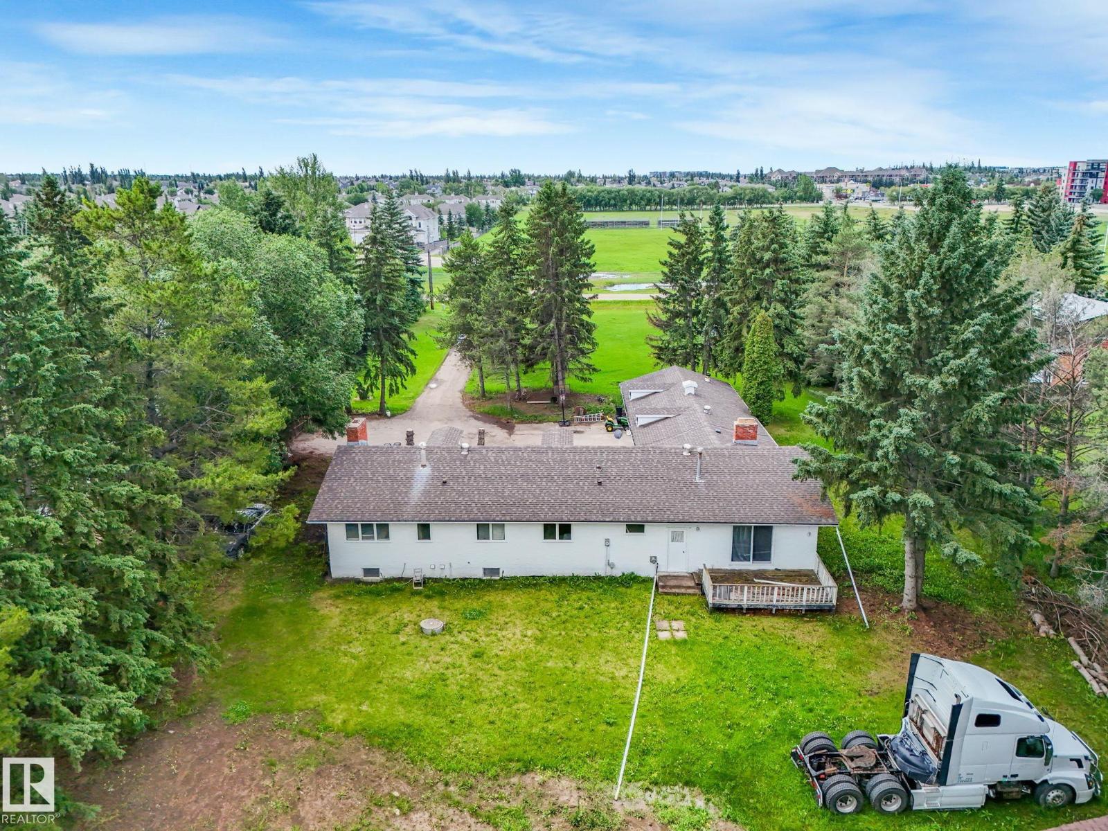 10912 5 AV SW SW - 16