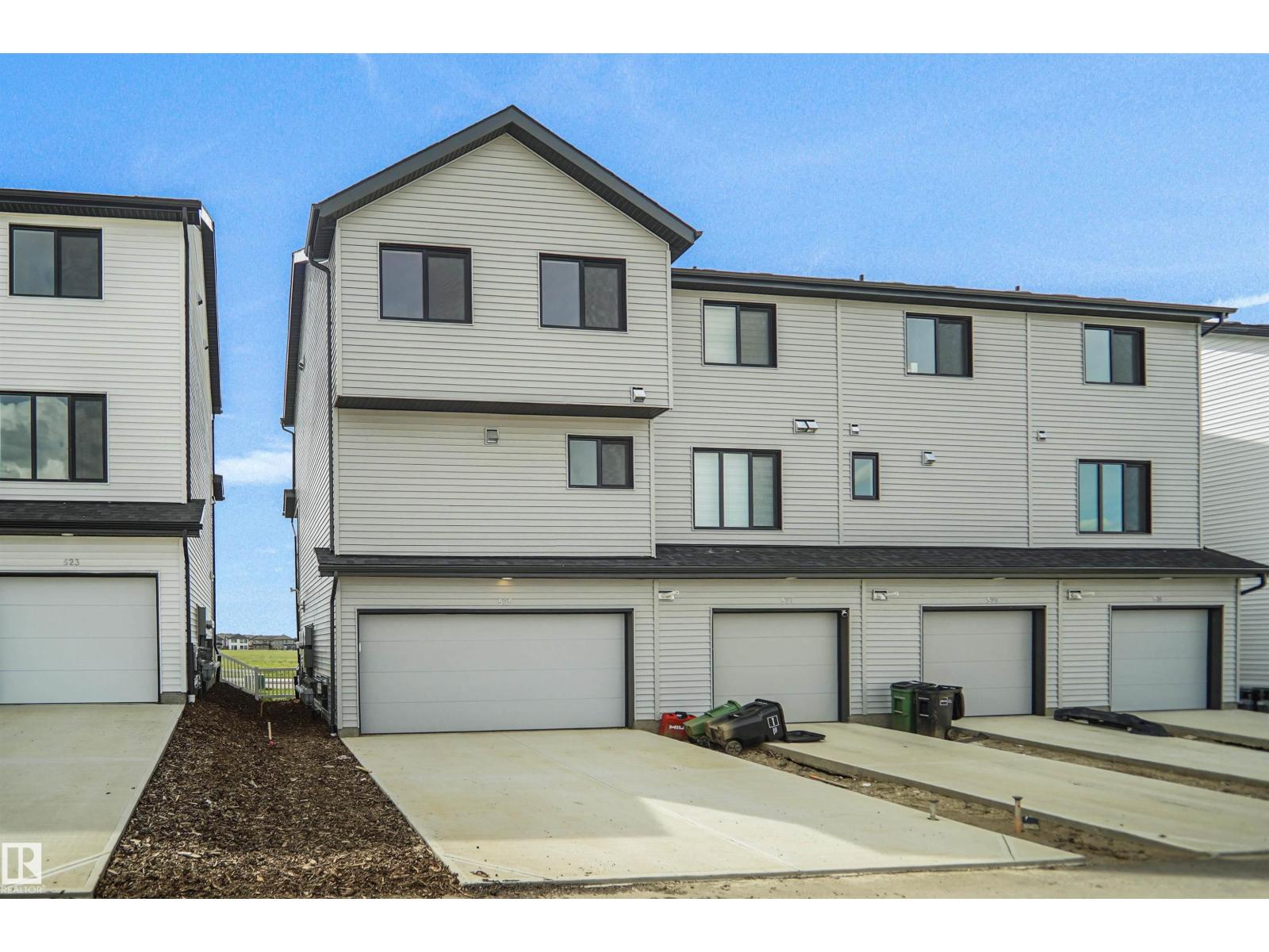 525 ASTER DR NW - 28