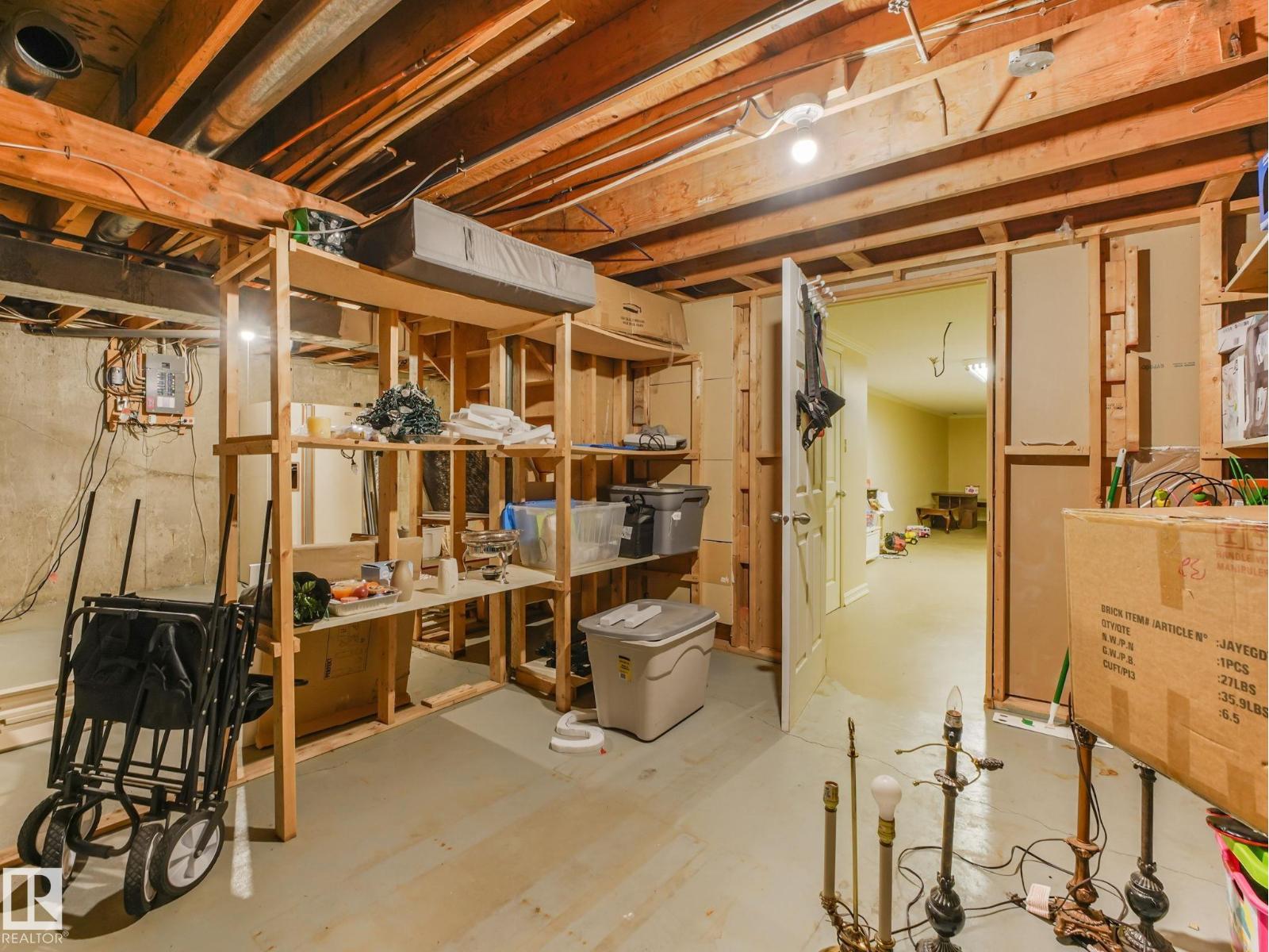 10912 5 AV SW SW - 65