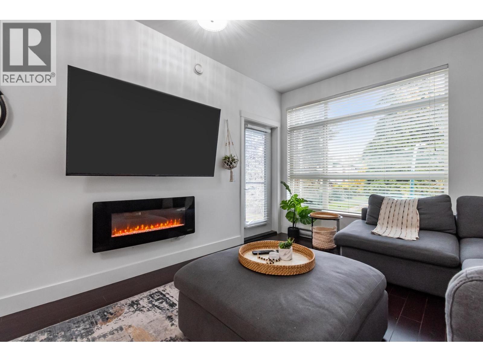 205 2436 KELLY AVENUE, Port Coquitlam