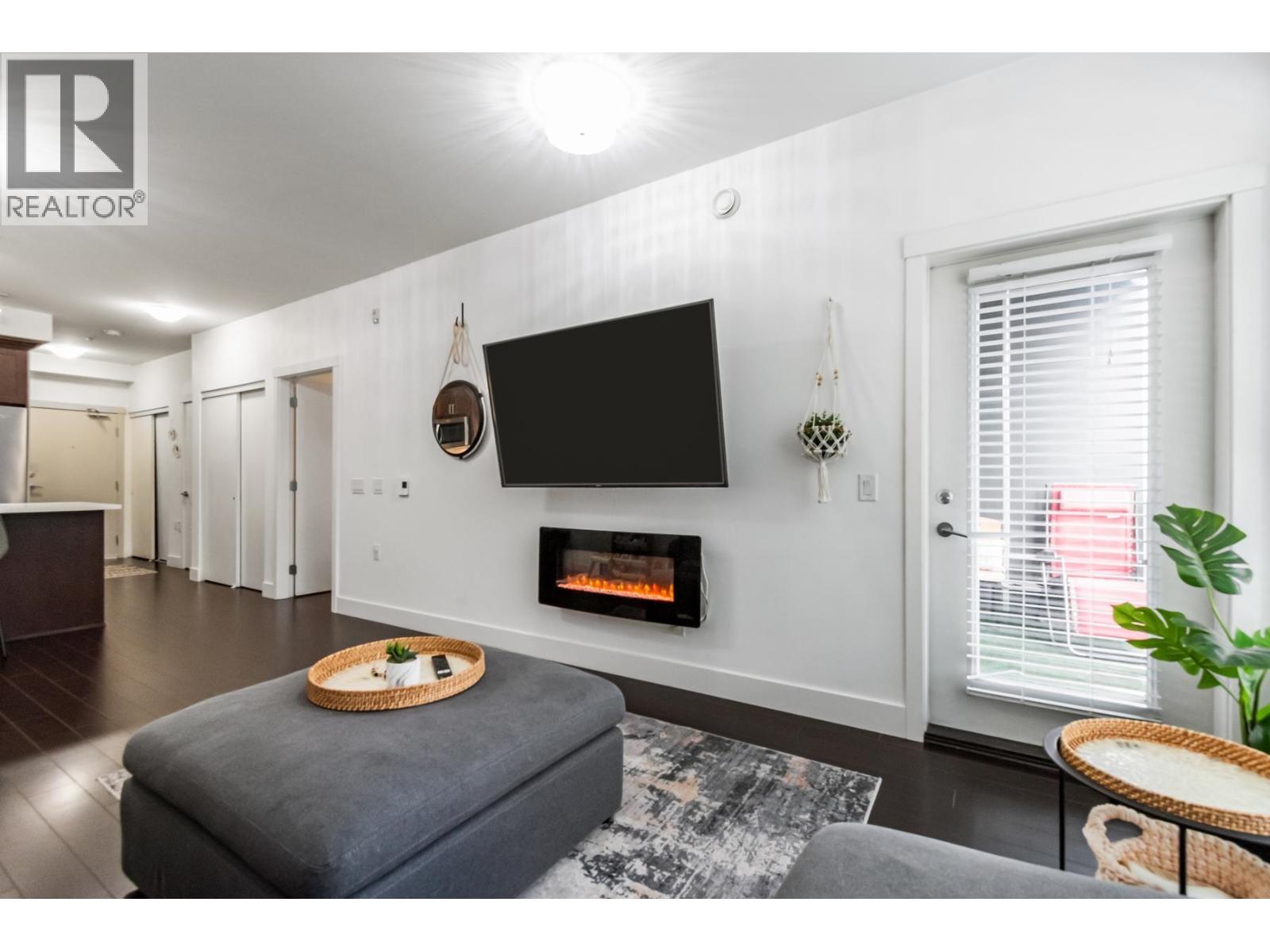 205 2436 KELLY AVENUE, Port Coquitlam