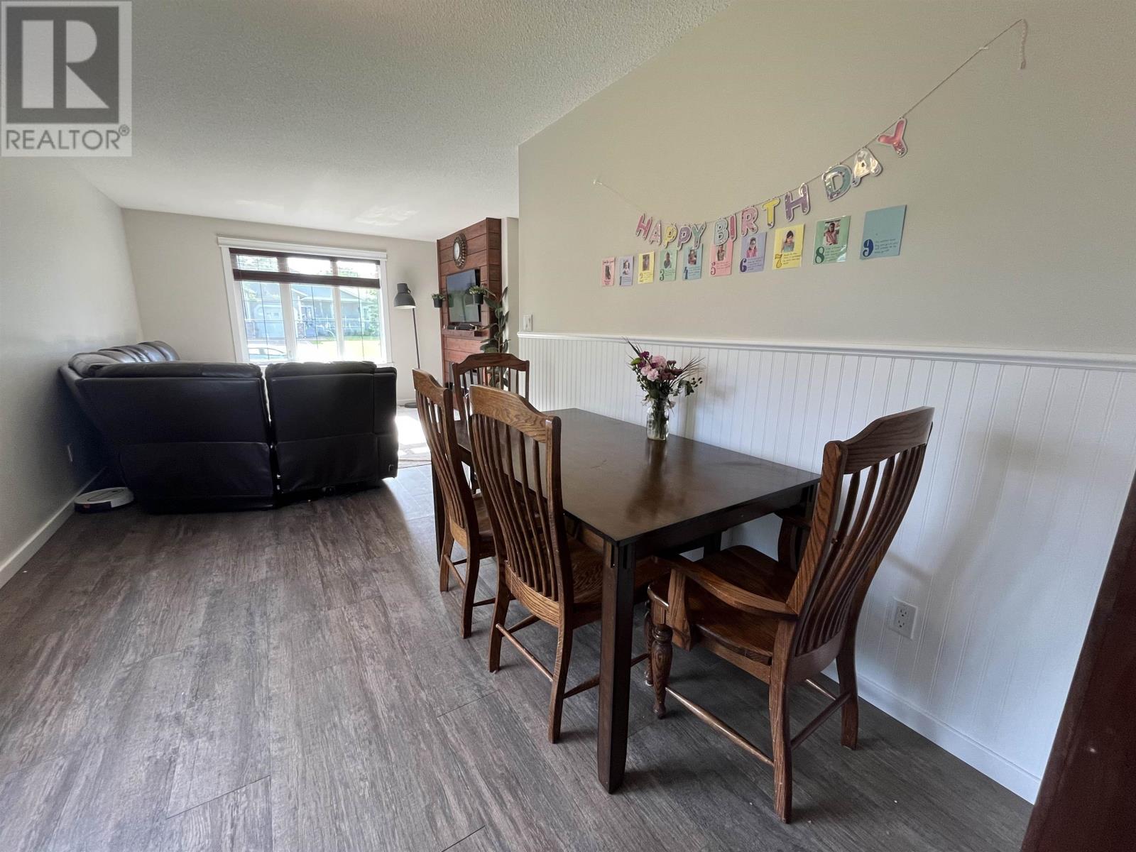 8 Maple Place - 12