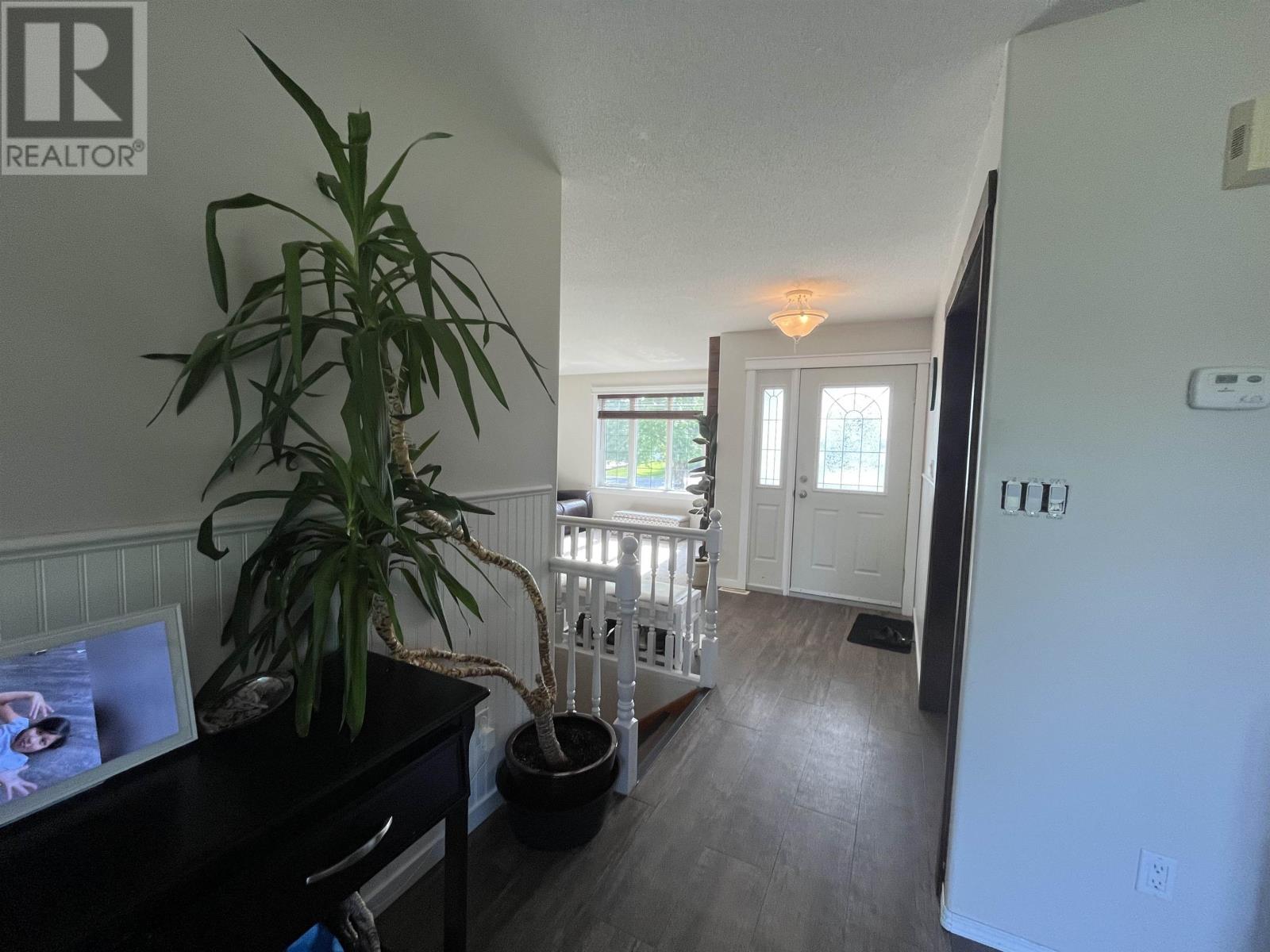 8 Maple Place - 6
