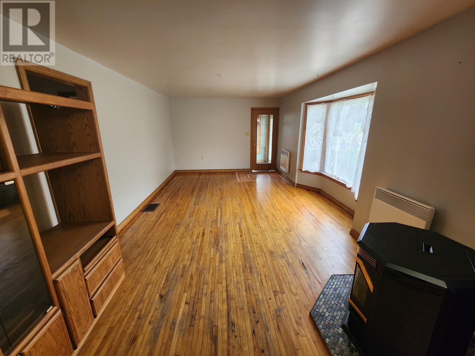 58 LAURIER AVE - 17