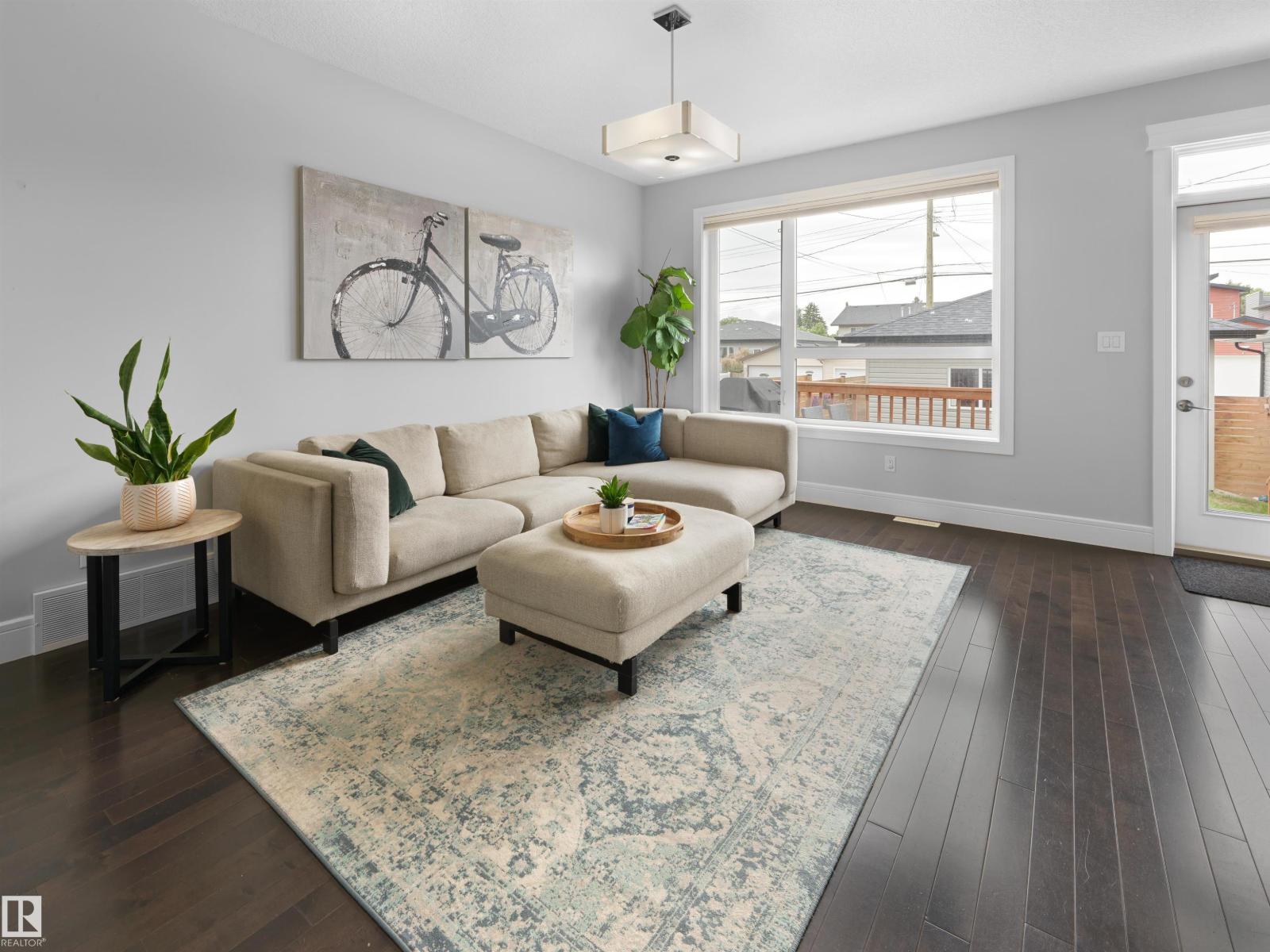 9313 152 ST NW - 14