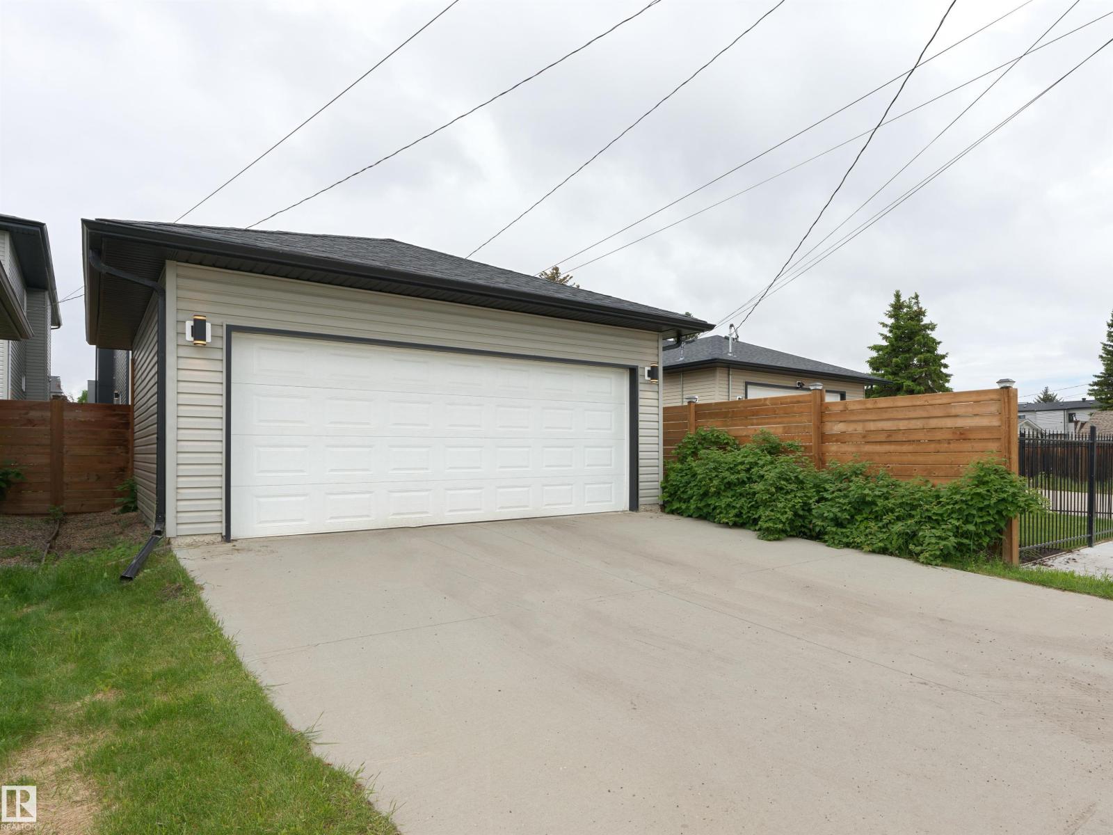 9313 152 ST NW - 36