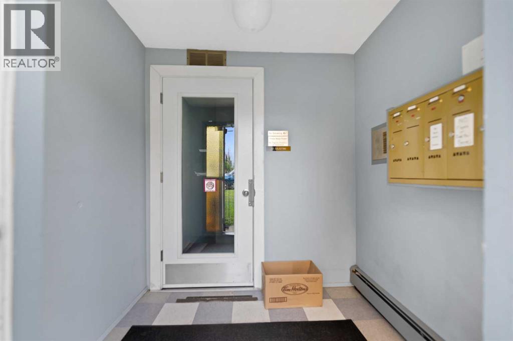 2312 1 Street NW - 4