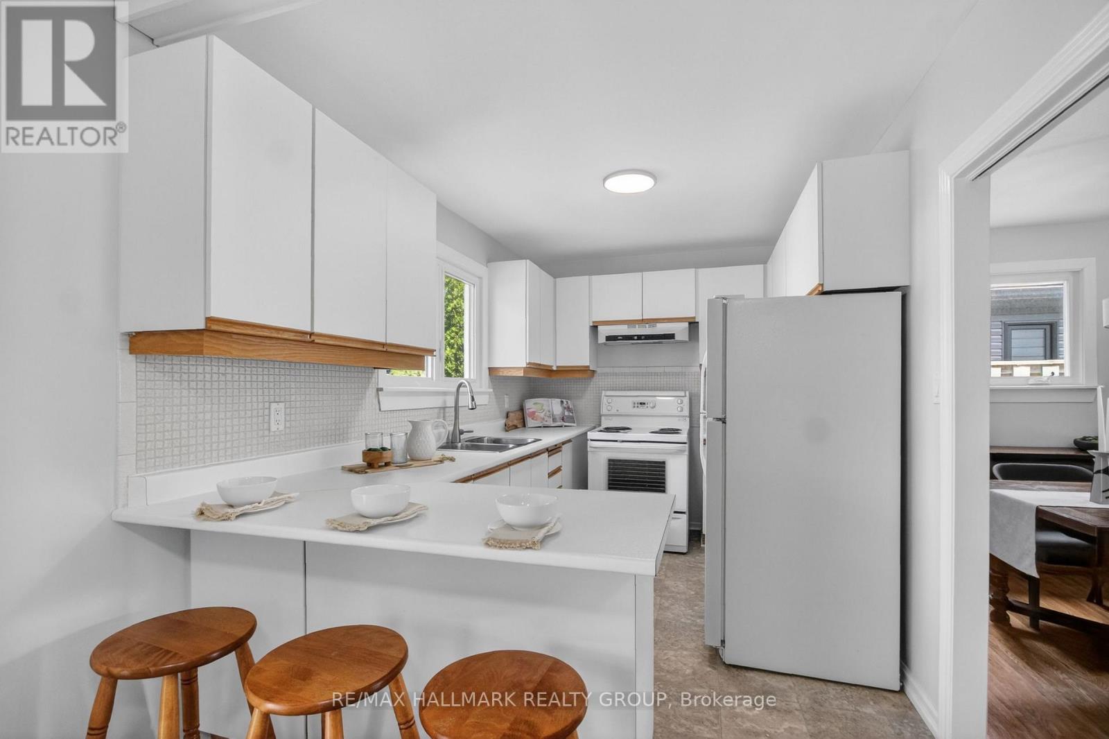 37 PARKWOOD CRESCENT - 10