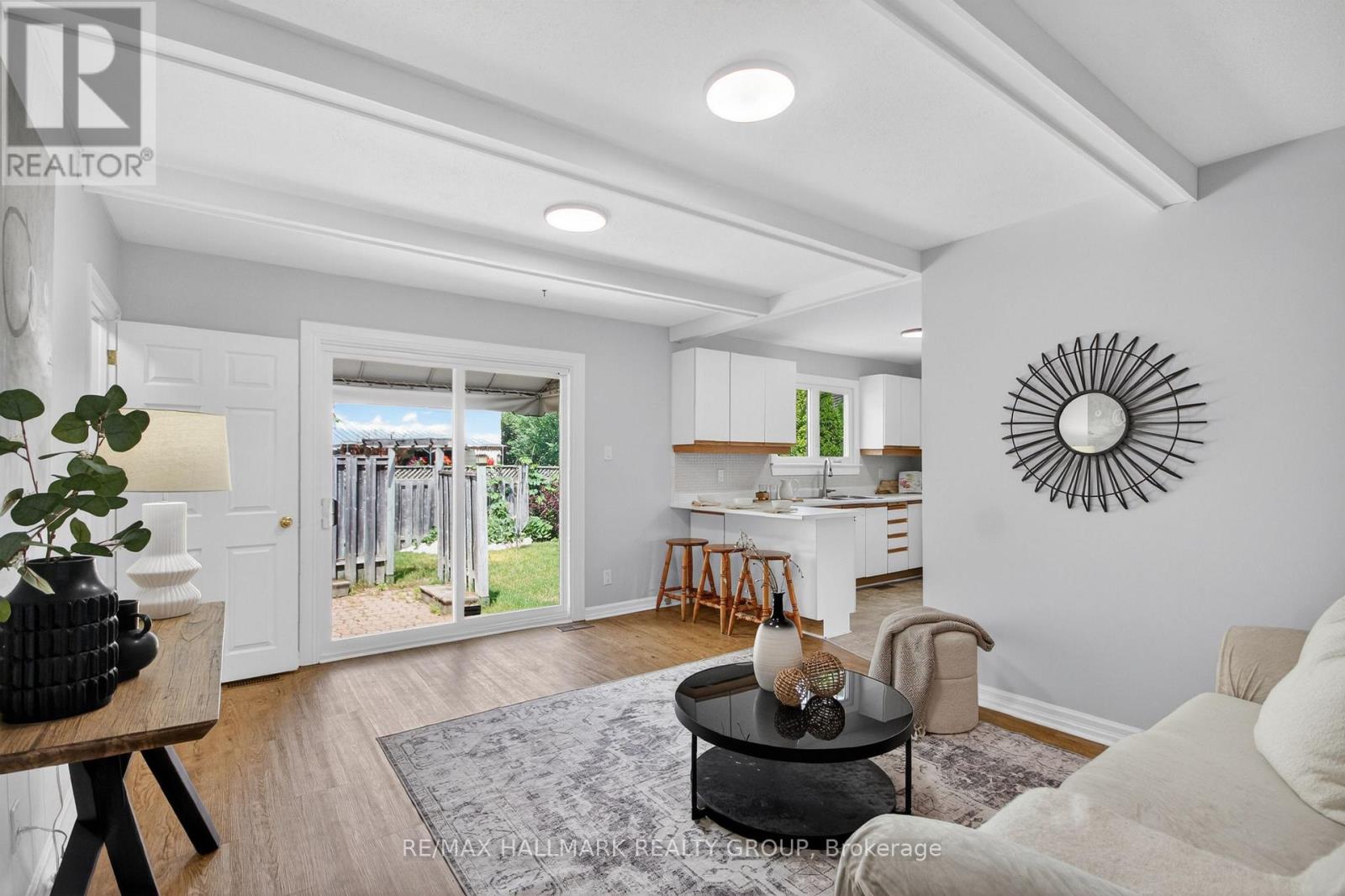 37 PARKWOOD CRESCENT - 13