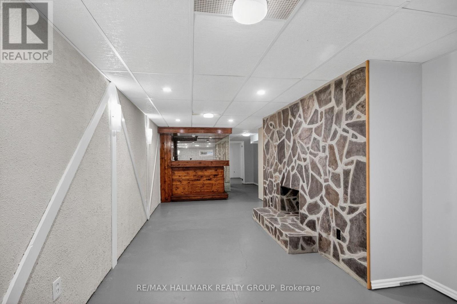 37 PARKWOOD CRESCENT - 25