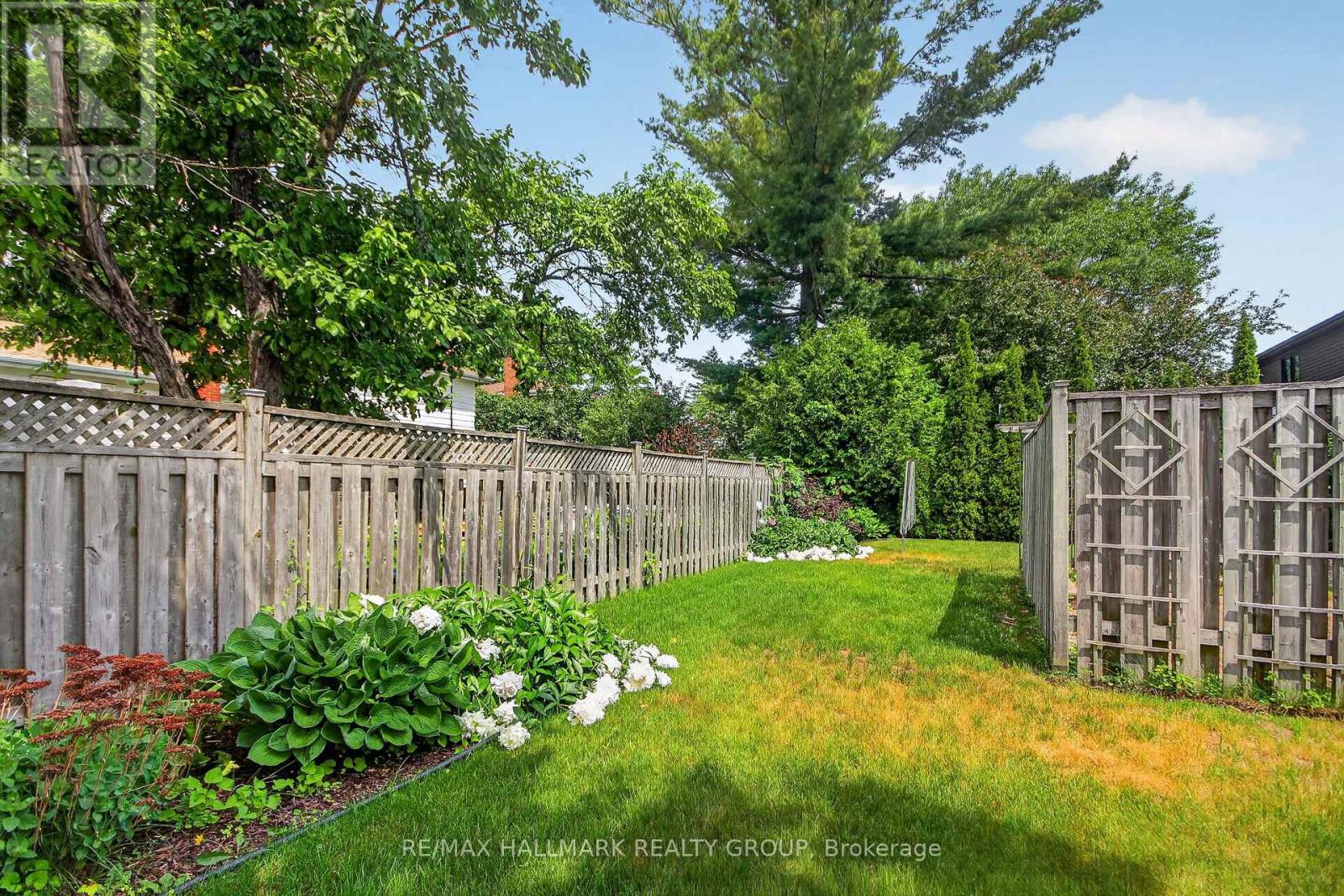 37 PARKWOOD CRESCENT - 29