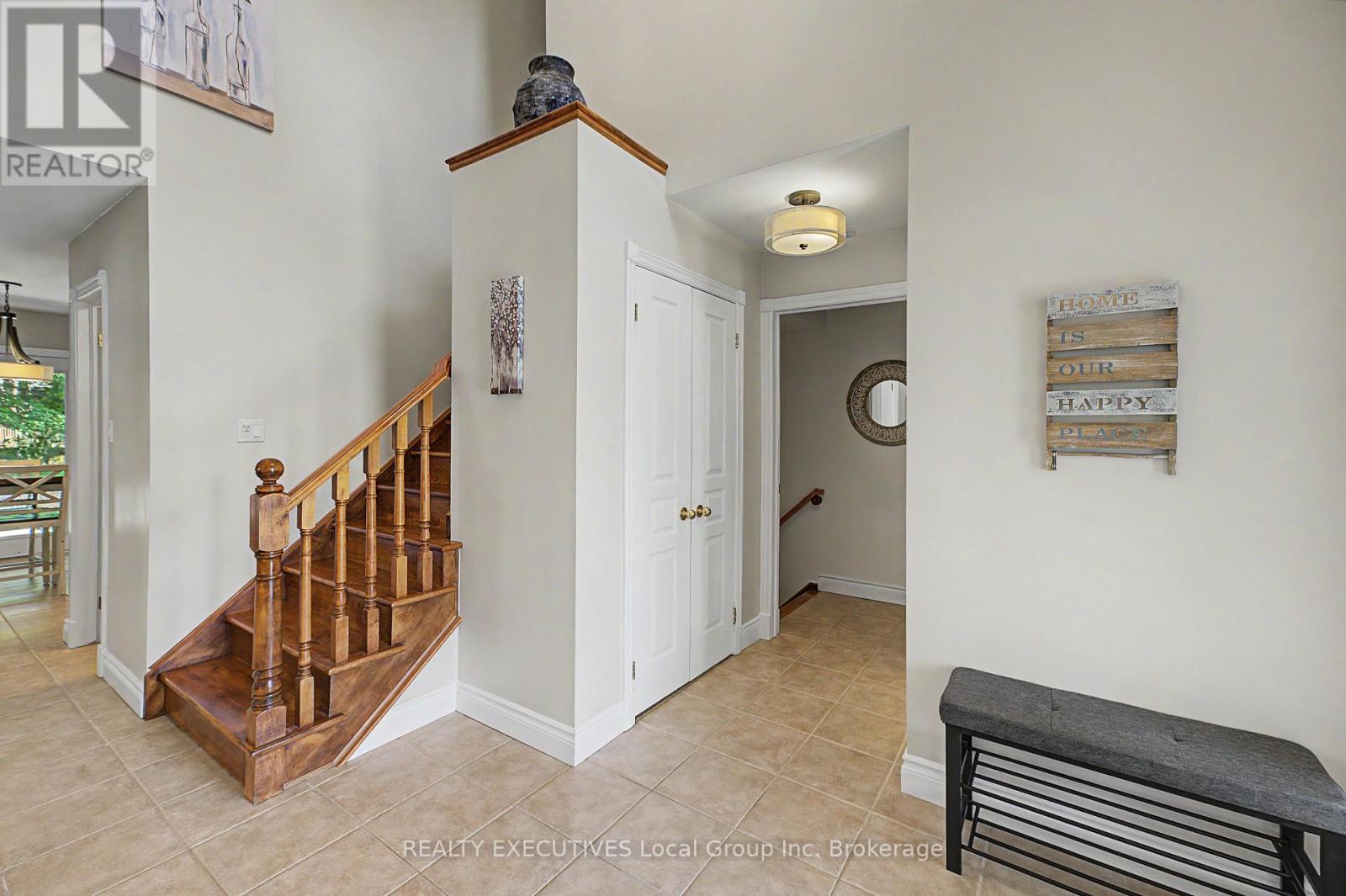 16 VERMONT CRESCENT - Image 18