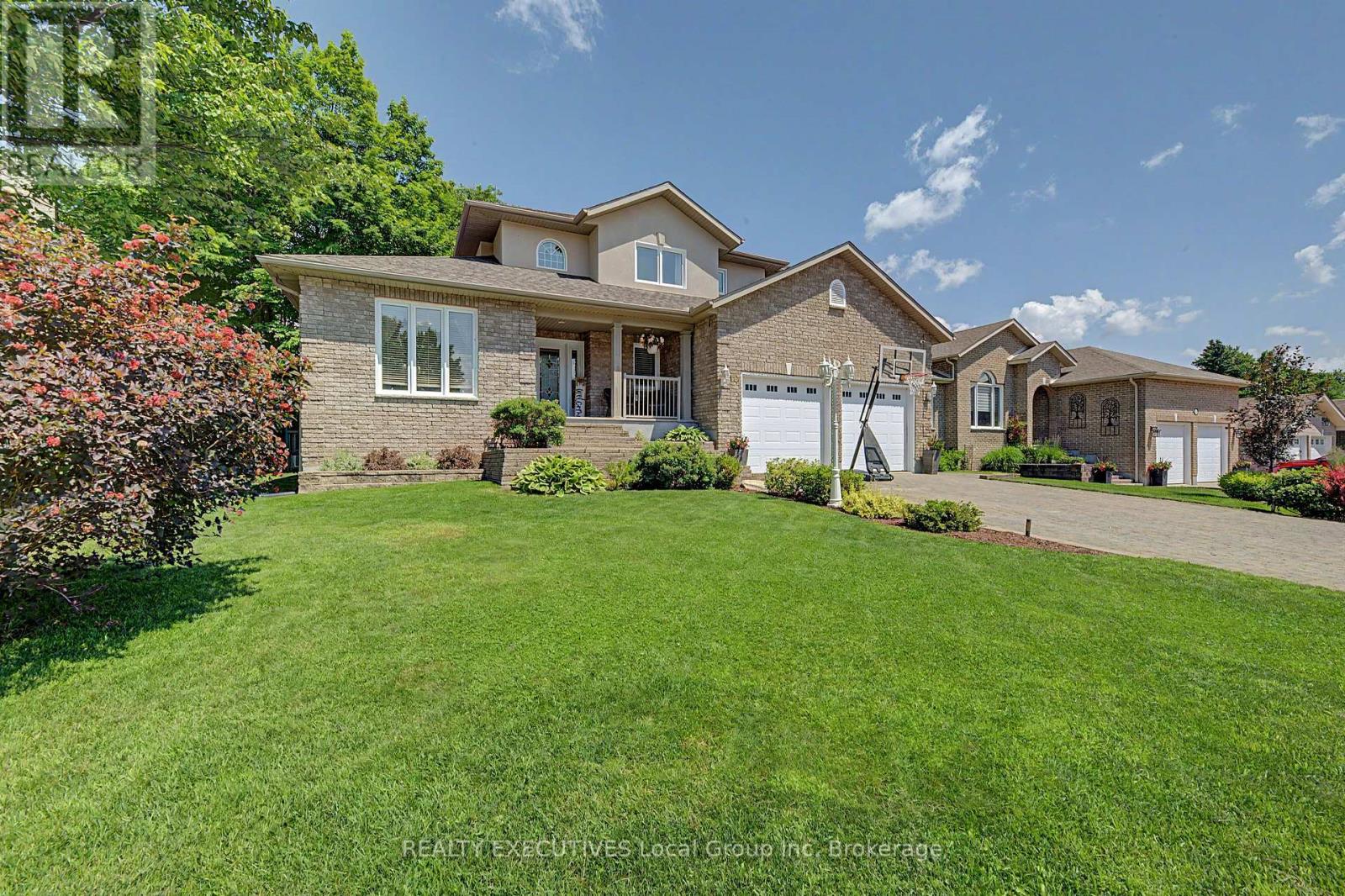 16 VERMONT CRESCENT - Image 48